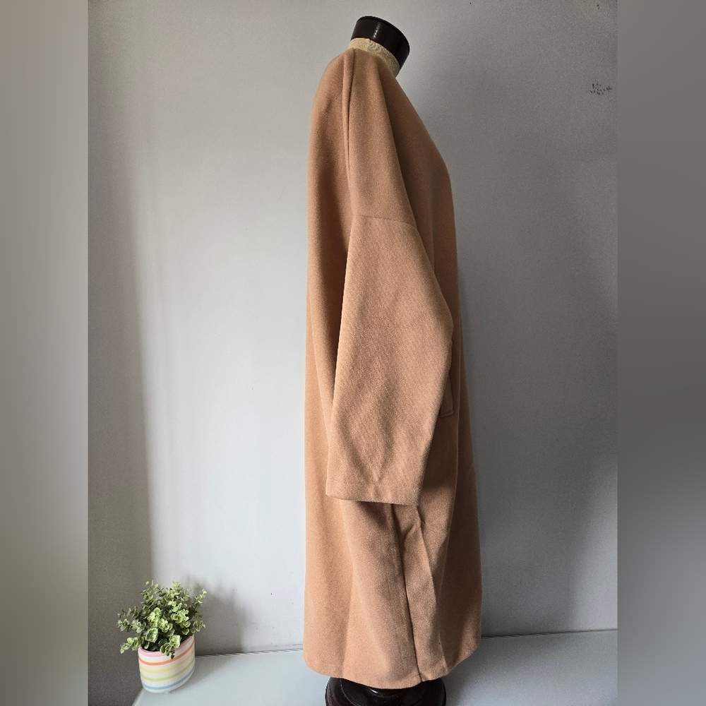 Suzanne Betro Camel Draped Long Lightweight Coat. Size 1X - Picture 6 of 13